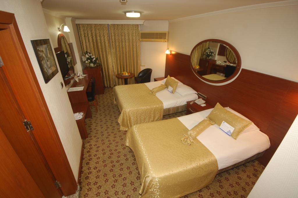 אדאנה Inci Hotel מראה חיצוני תמונה