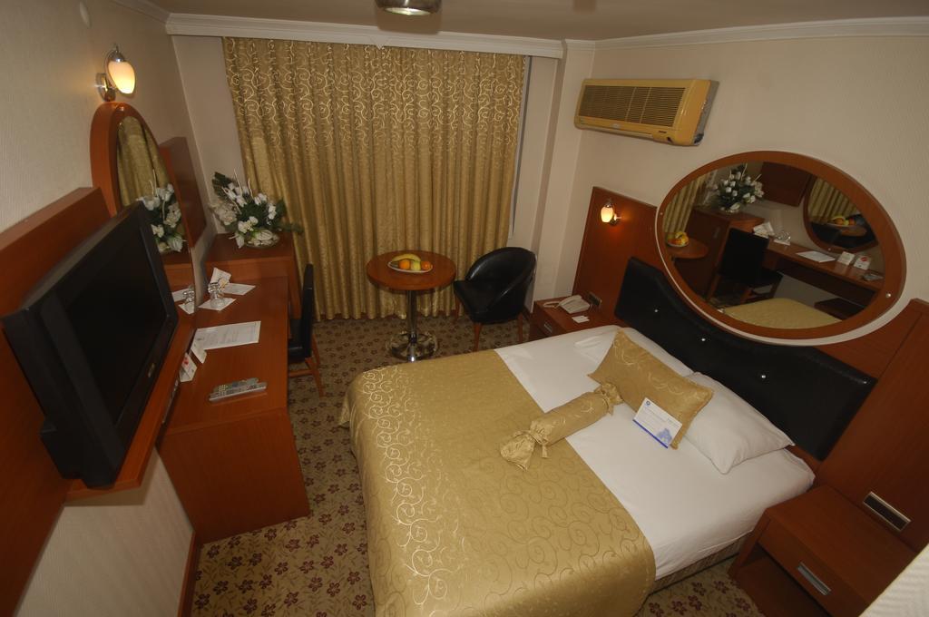 אדאנה Inci Hotel מראה חיצוני תמונה